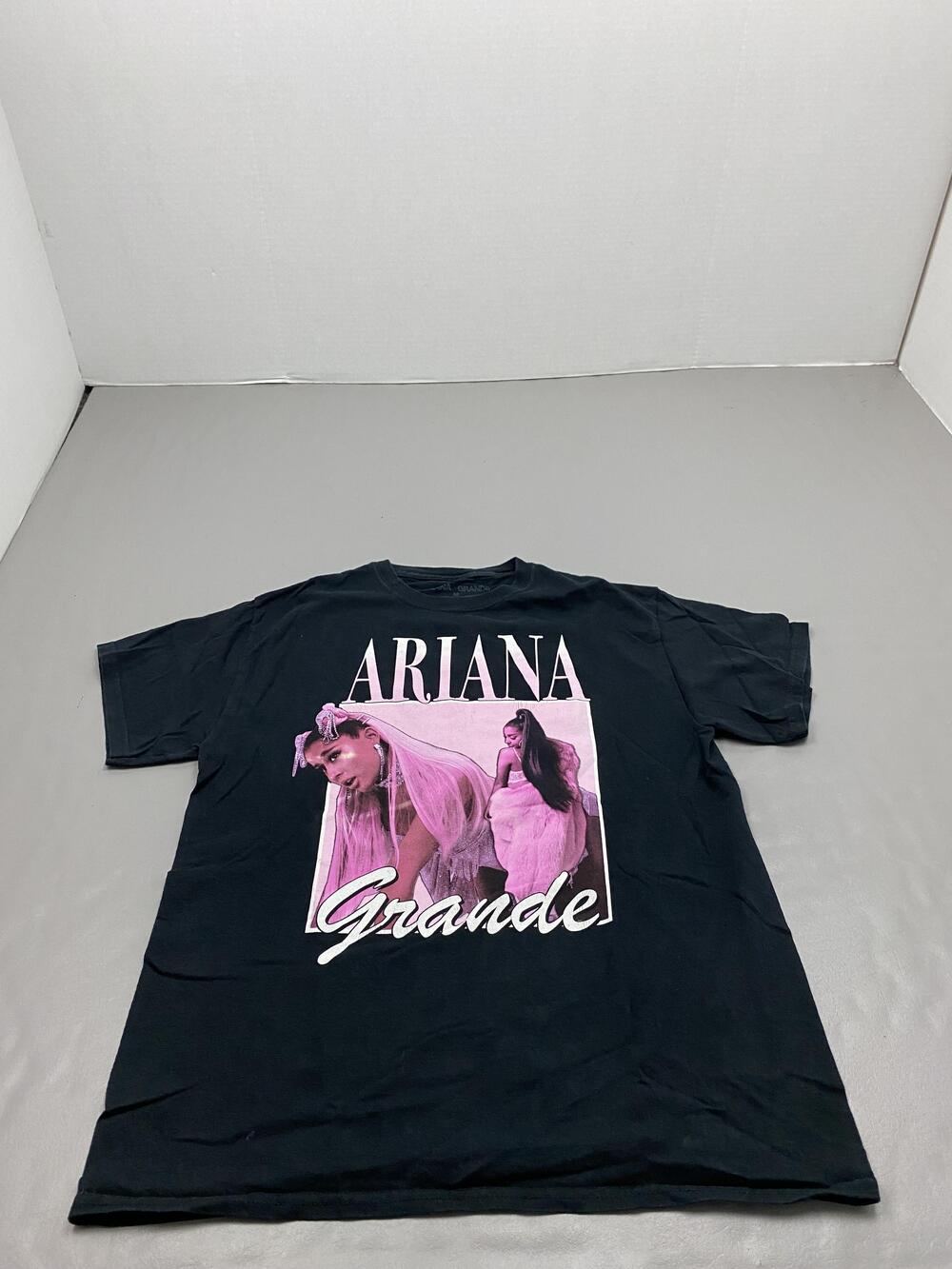 Ariana Grande Shirt Womens M Black Graphic Tee Short Sleeve 100% Cotton